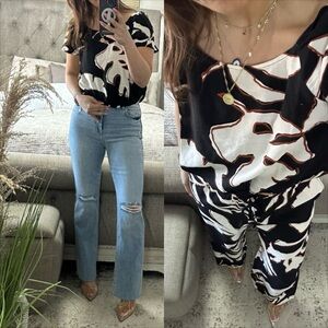 Newโจ Black & Ivory Abstract Print Short Sleeve Top